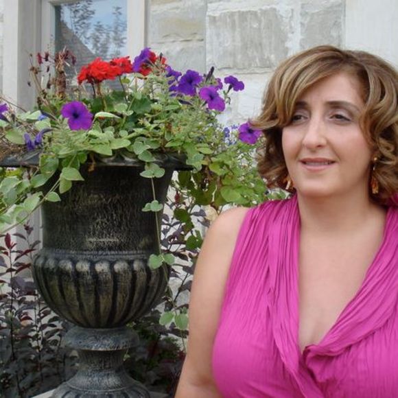 Meet your Posher, Noha - Picture 1 of 1